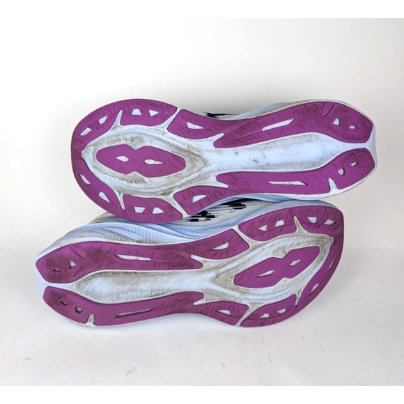 ASICS Novablast 3 Women's Size 10.5  White/Blue Running Shoes Sneakers 1012B288 - Picture 7 of 7